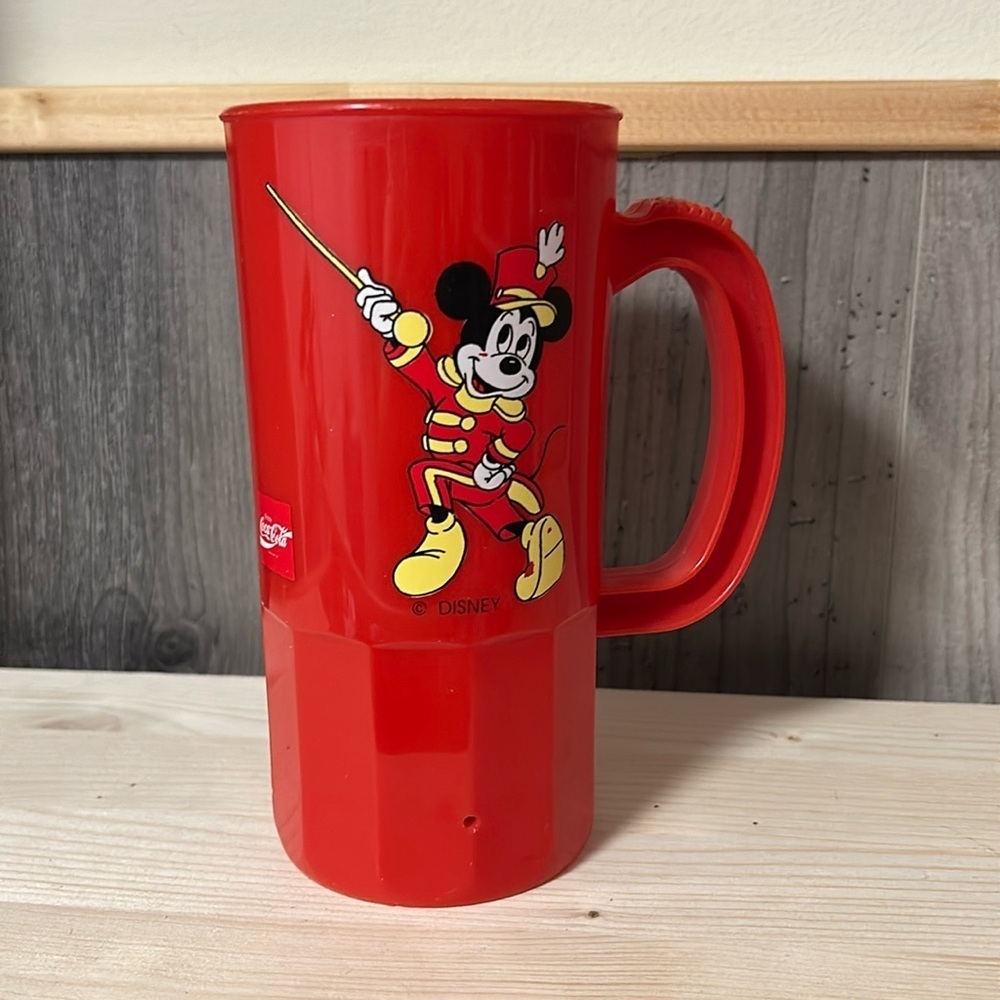 🔥🔥Mickey Mouse / Coca Cola 1980's-1990's Plastic Mug